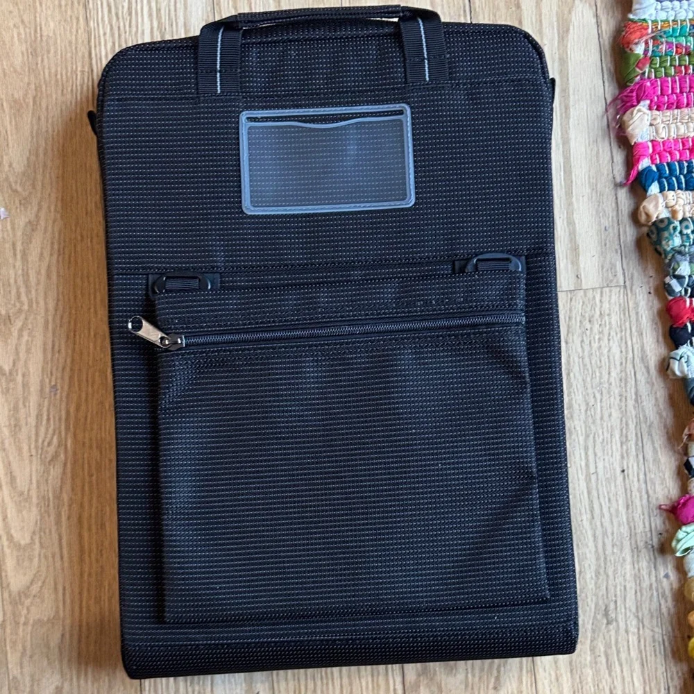 Brenthaven Black Tablet Sleeve